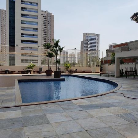 Moderno Flat Com Vista Para O Parque Vaca Brava Goiania Ngoại thất bức ảnh