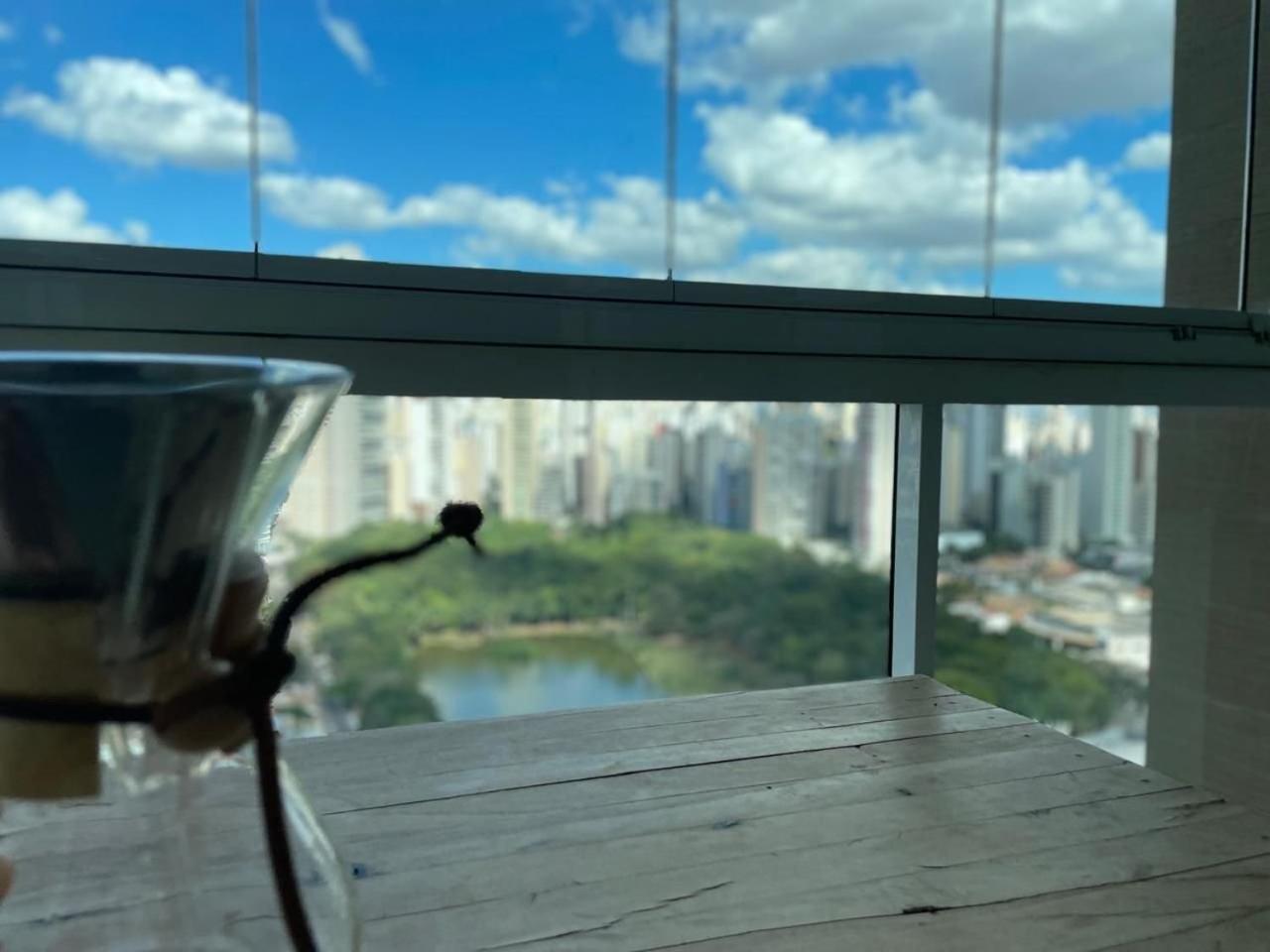 Moderno Flat Com Vista Para O Parque Vaca Brava Goiania Ngoại thất bức ảnh