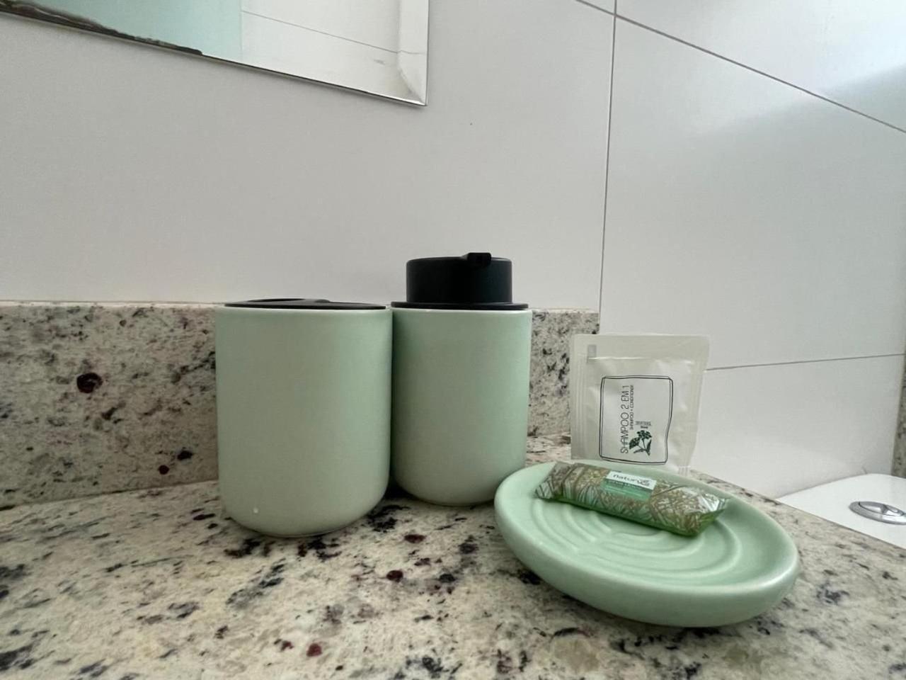 Moderno Flat Com Vista Para O Parque Vaca Brava Goiania Ngoại thất bức ảnh