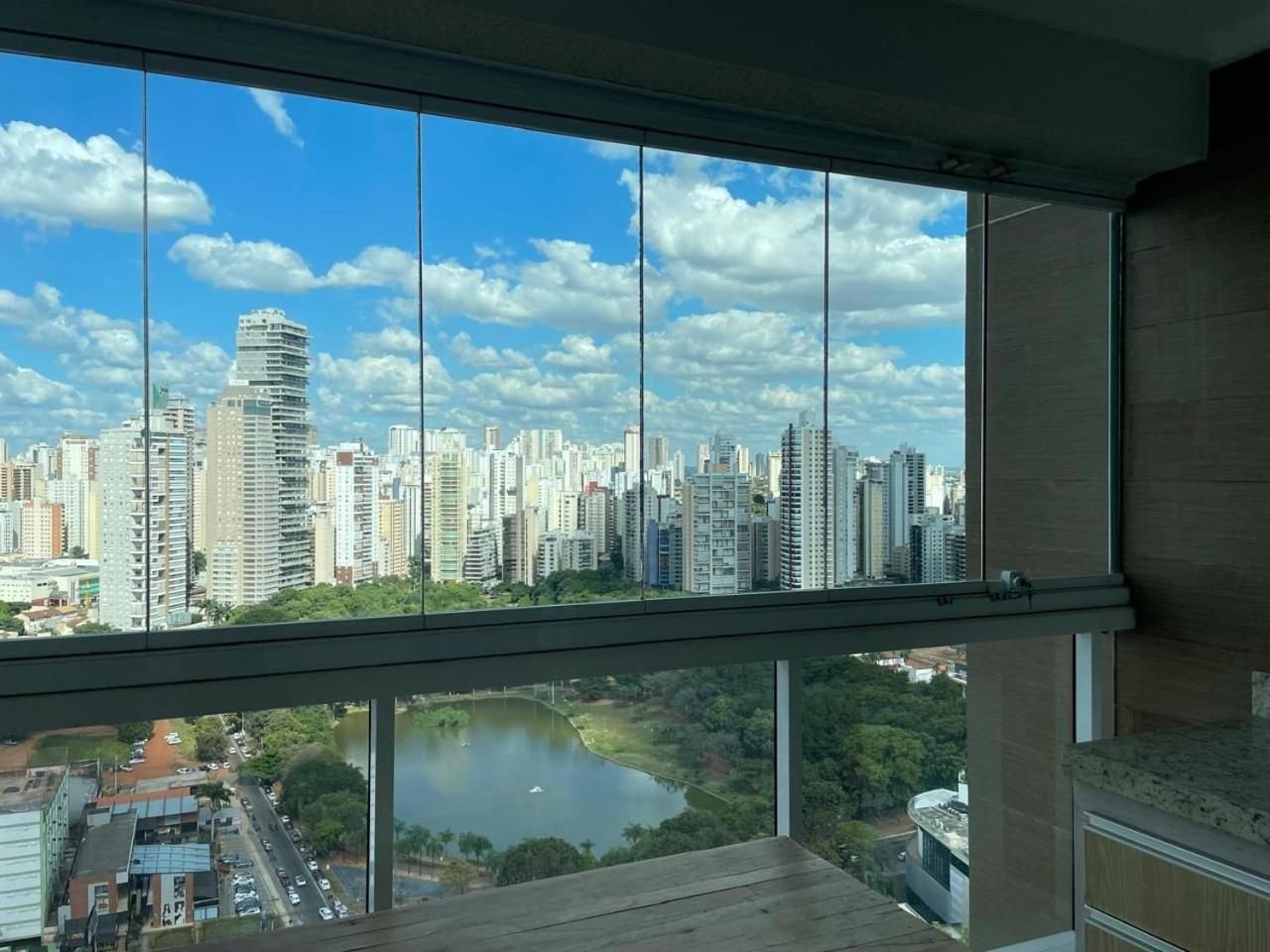 Moderno Flat Com Vista Para O Parque Vaca Brava Goiania Ngoại thất bức ảnh
