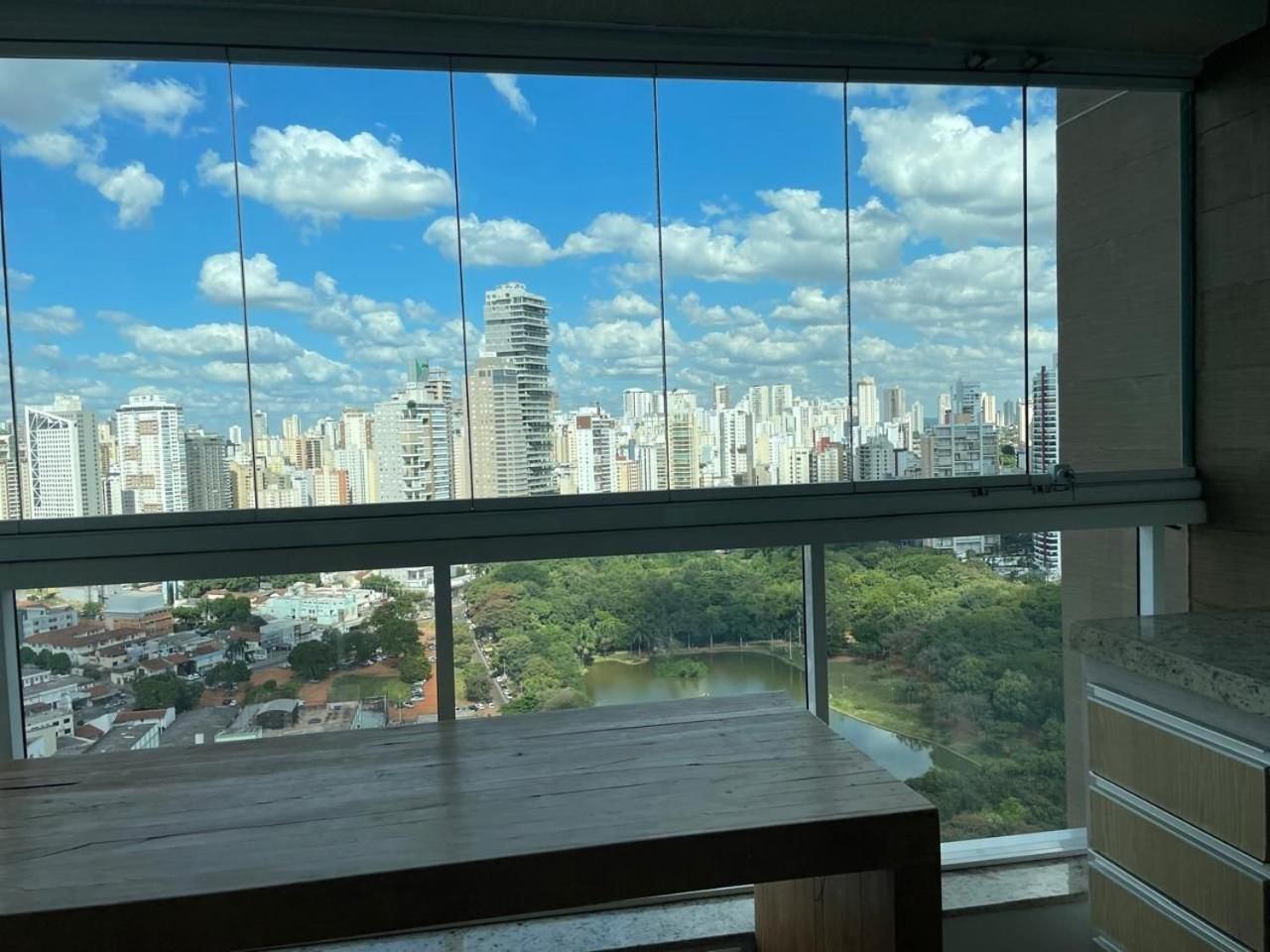 Moderno Flat Com Vista Para O Parque Vaca Brava Goiania Ngoại thất bức ảnh
